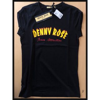 DENNY ROSE ロゴプリントＴシャツ