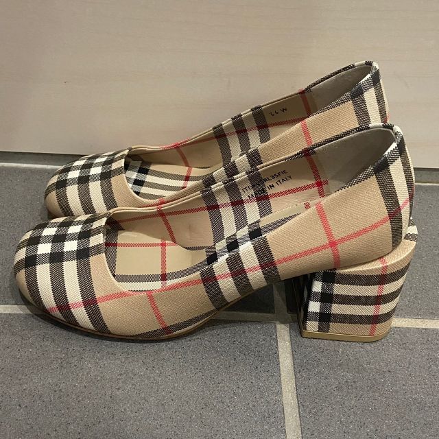 【Burberry】ヴィンテージチェック パンプス〈希少品〉