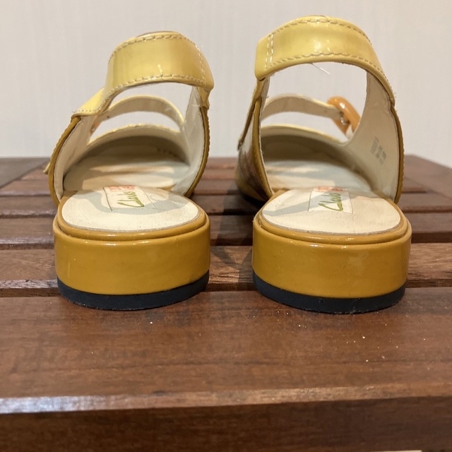 Clarks(クラークス)の【美品】クラークス×オーラ カイリー オーラミリー 23cm レディースの靴/シューズ(ハイヒール/パンプス)の商品写真