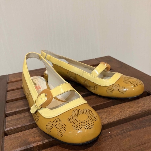 Clarks(クラークス)の【美品】クラークス×オーラ カイリー オーラミリー 23cm レディースの靴/シューズ(ハイヒール/パンプス)の商品写真