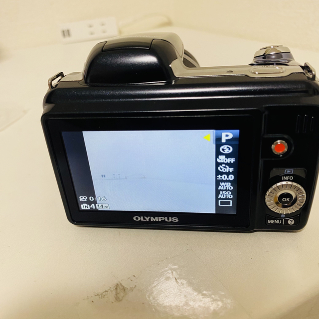 OLYMPUS(オリンパス)のオリンパス　SP-810UZ スマホ/家電/カメラのカメラ(コンパクトデジタルカメラ)の商品写真