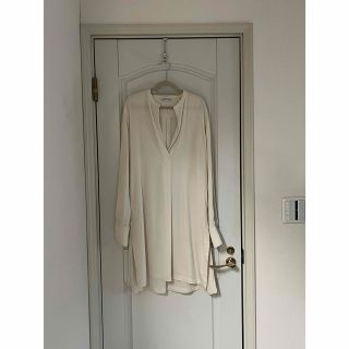 ヘルムートラング(HELMUT LANG)のHELMUT LANG アイボリーシルクロングシャツ(シャツ/ブラウス(長袖/七分))