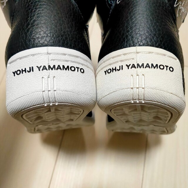 Y-3(ワイスリー)の箱付き美品  Y-3 HAYWORT  ハイカットスニーカー adidas レディースの靴/シューズ(スニーカー)の商品写真