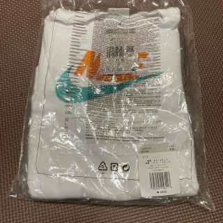 ナイキ(NIKE)のNIKE トレーナー　130(Tシャツ/カットソー)