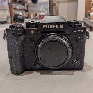 【最安値】　FUJIFILM X-T5 レンズセットで更にお得