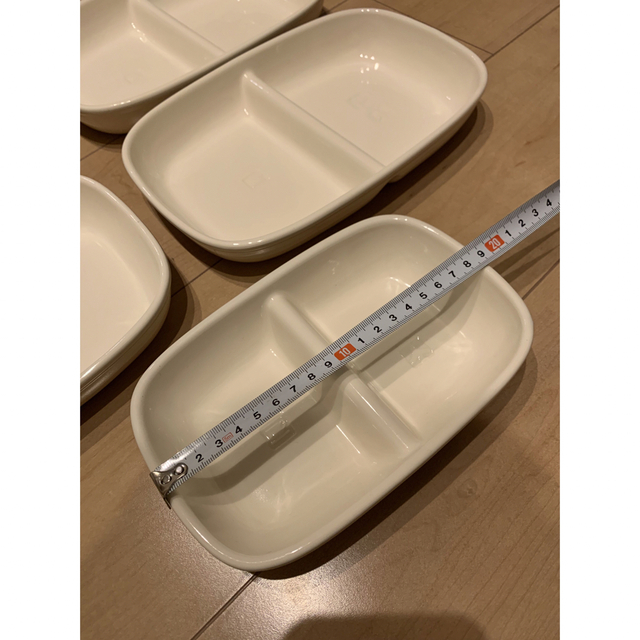 ご家族で☺️プレート皿4枚＋ミニサイズ1枚　5枚セット インテリア/住まい/日用品のキッチン/食器(食器)の商品写真