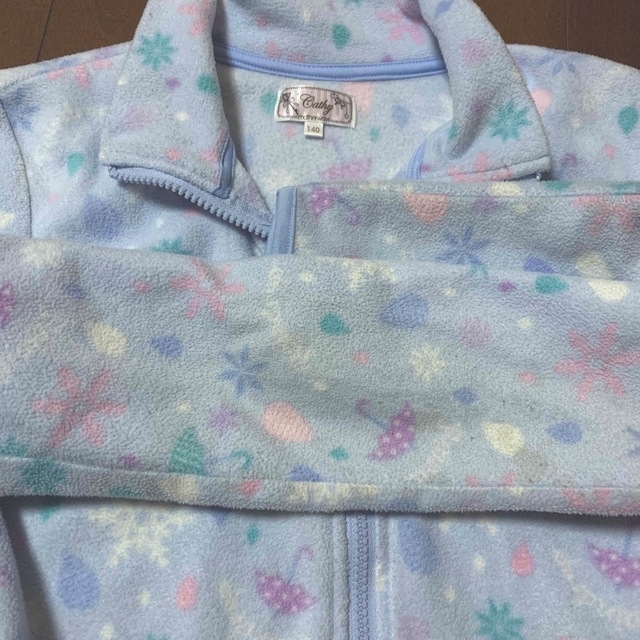 motherways(マザウェイズ)のマザウェイズフリースガールズ140cm水色 キッズ/ベビー/マタニティのキッズ服女の子用(90cm~)(ジャケット/上着)の商品写真