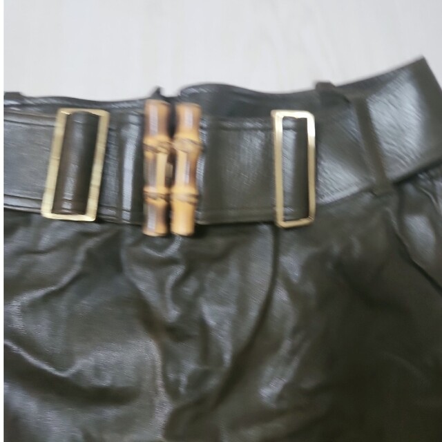 Gucci(グッチ)のGUCCI スカート 革 ベルト レディースのスカート(ひざ丈スカート)の商品写真