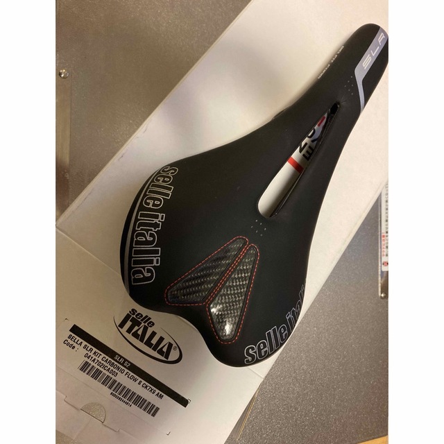 Selle Italia SLR Kit Carbonio Flow S2サドル