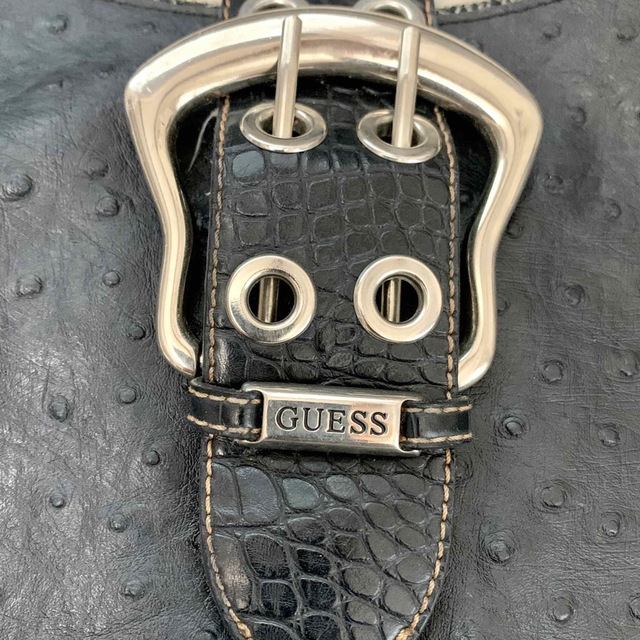 GUESS(ゲス)のGUESS レザーショルダーバッグ ブラック オーストリッチ レディースのバッグ(ショルダーバッグ)の商品写真