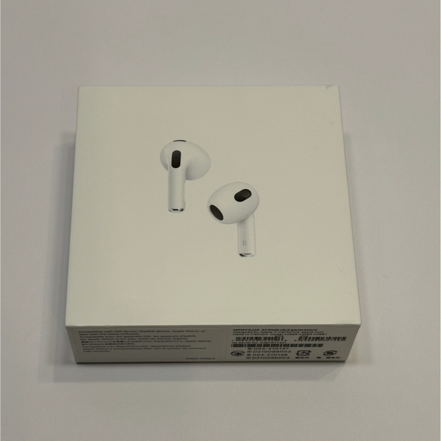 オーディオ機器Lightning充電ケース付き AirPods 【新品未開封未使用】