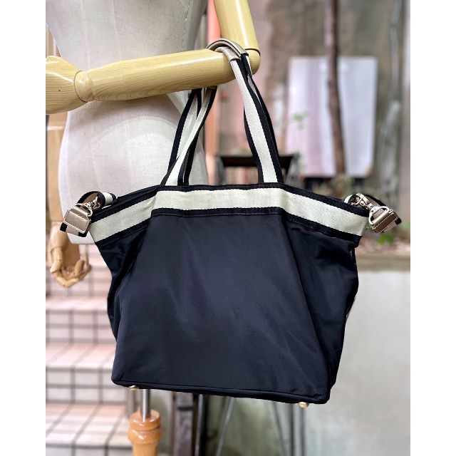 TOCCA - 人気☆マザーズバッグ♪A4可!2WAY!黒ナイロン!【TOCCA】送料込 TOCCA - 人気☆マザーズバッグ♪A4可!2WAY!黒ナイロン!【TOCCA】送料込
