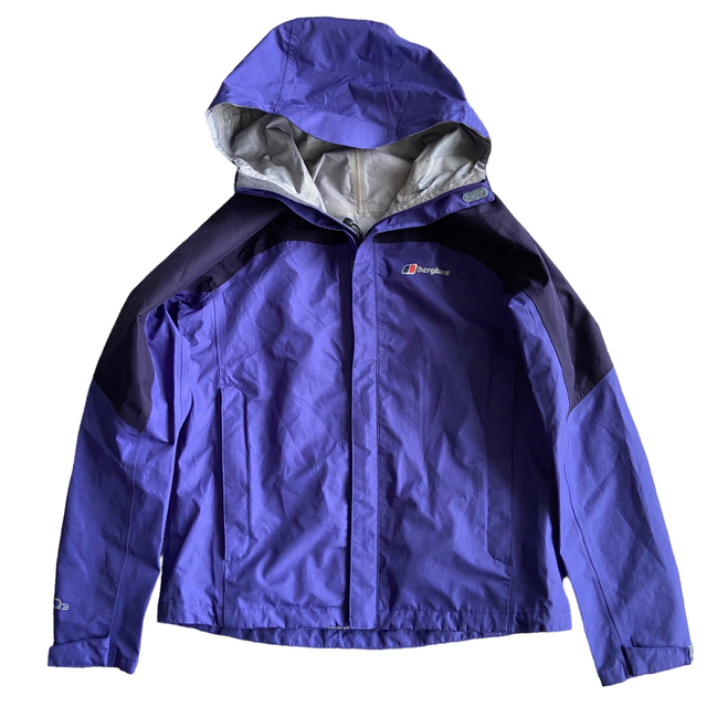 berghaus(バーグハウス)のberghaus シェルジャケット レインジャケット アウトドア レディースのジャケット/アウター(ナイロンジャケット)の商品写真