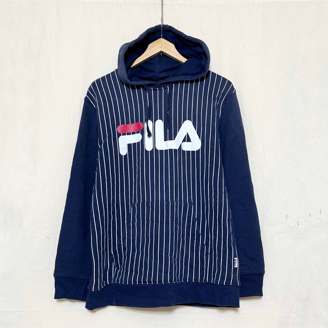 FILA(フィラ)のFILA(ITA)ビンテージグラフィックスウェットパーカ　ネイビー メンズのトップス(パーカー)の商品写真