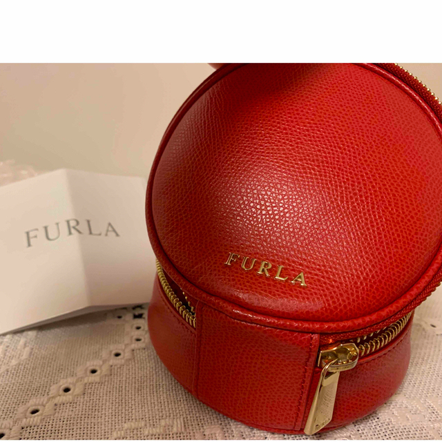 Furla(フルラ)の期間限定!！美品【FURLA】ショルダー&ポーチ レディースのバッグ(ショルダーバッグ)の商品写真