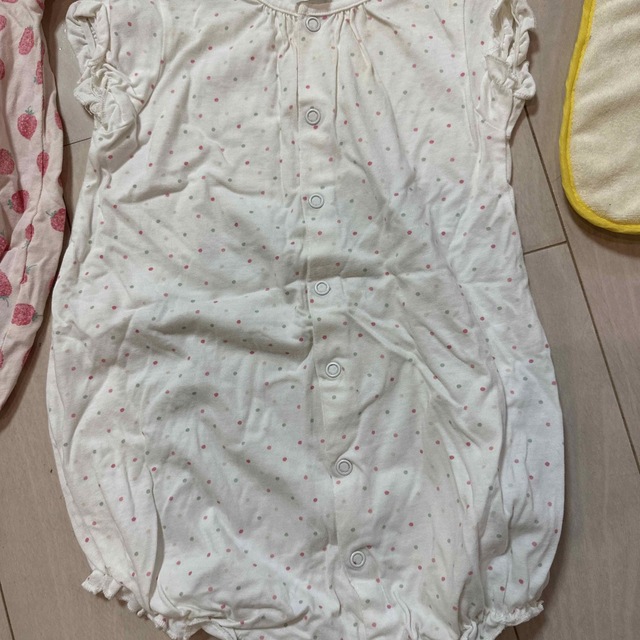 BeBe(ベベ)の美品多め　女の子　夏服　70サイズ　80サイズ　90サイズ　ロンパース　おまけ有 キッズ/ベビー/マタニティのベビー服(~85cm)(ロンパース)の商品写真