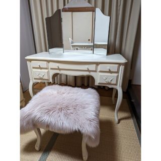 ローラアシュレイ ミラーの通販 100点以上 | LAURA ASHLEYを買うならラクマ ローラアシュレイ ミラーの通販 100点以上 | LAURA ASHLEYを買うならラクマ