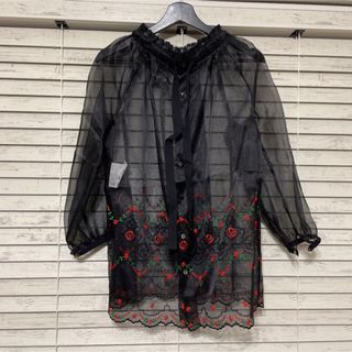 コムデギャルソン(COMME des GARCONS)のLOOKアイテム　tricot COMMEdesGARCONS シャツブラウス(シャツ/ブラウス(長袖/七分))