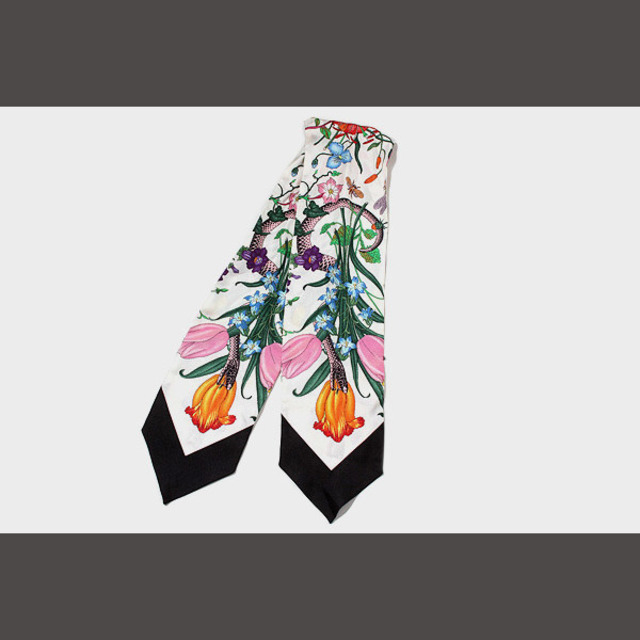 Gucci(グッチ)の GUCCI グッチ フローラ スネーク プリント ネックボウ スカーフ/◆☆ メンズのファッション小物(ハンカチ/ポケットチーフ)の商品写真