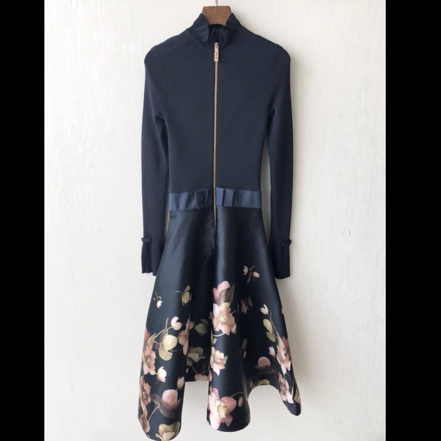 新品☆ TED BAKER サイズ0 紺色