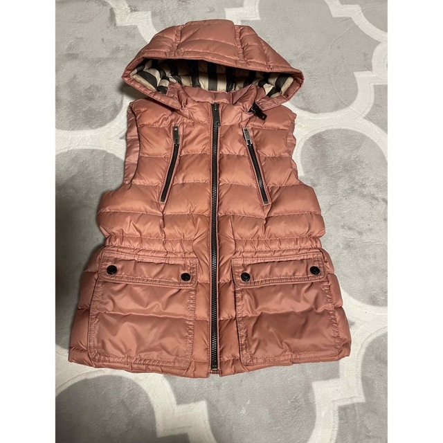 BURBERRY(バーバリー)のBurberry  ダウンベスト  4Y  110センチ キッズ/ベビー/マタニティのキッズ服男の子用(90cm~)(ジャケット/上着)の商品写真