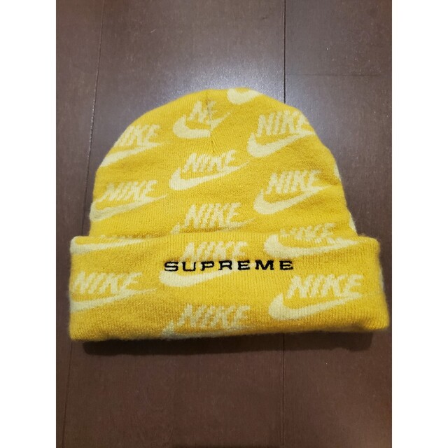 Supreme(シュプリーム)のSupreme Nike Jacquard Logos Beanie ニット帽 メンズの帽子(ニット帽/ビーニー)の商品写真