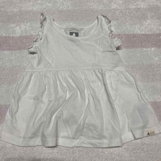 babyGAP(ベビーギャップ)のgapカットソー キッズ/ベビー/マタニティのキッズ服女の子用(90cm~)(Tシャツ/カットソー)の商品写真