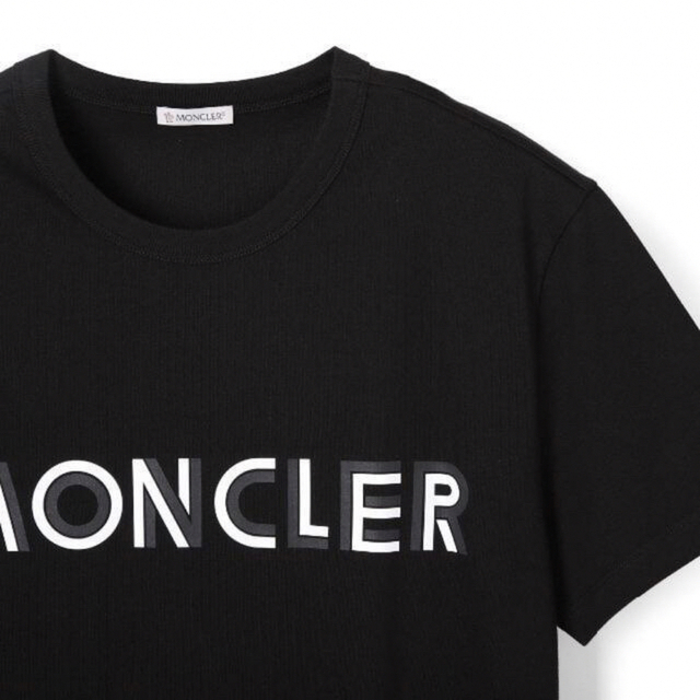 MONCLER(モンクレール)の★希少★ MONCLER Tシャツ Ｌ　モンクレール ロゴ ブラック 入手困難 メンズのトップス(Tシャツ/カットソー(半袖/袖なし))の商品写真