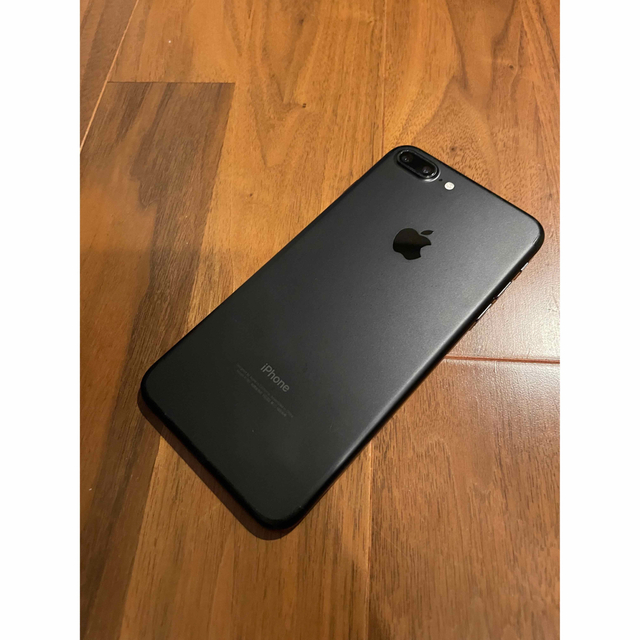 Apple(アップル)のiPhone 7 Plus 128GB 本体のみ スマホ/家電/カメラのスマートフォン/携帯電話(スマートフォン本体)の商品写真