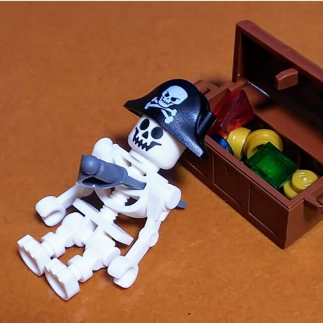 Lego(レゴ)のレゴ★パイレーツ 海賊とお宝 ミニフィグ オリジナルアレンジ 美品 激レア エンタメ/ホビーのおもちゃ/ぬいぐるみ(キャラクターグッズ)の商品写真