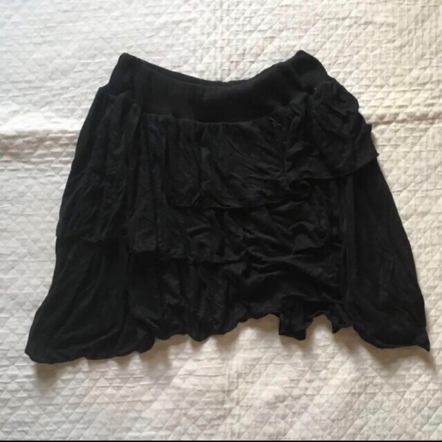 UNITED ARROWS(ユナイテッドアローズ)のUNITED ARROWS アシンメトリー フリル フレア スカート ブラック レディースのスカート(ひざ丈スカート)の商品写真