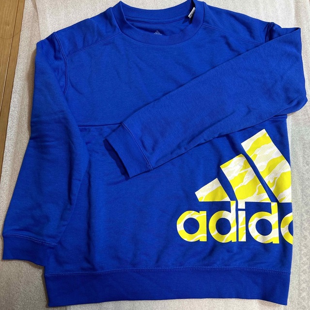 adidas(アディダス)のアディダス　薄手トレーナー　長袖Tシャツ　子供 キッズ/ベビー/マタニティのキッズ服男の子用(90cm~)(Tシャツ/カットソー)の商品写真