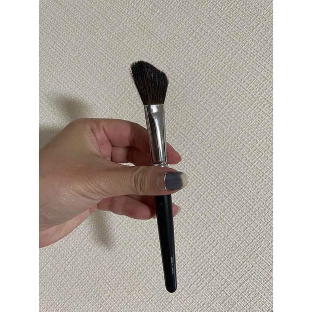 未使用！シュウウエムラ　shuuemura チークブラシ　natural 14H コスメ/美容のメイク道具/ケアグッズ(チーク/フェイスブラシ)の商品写真