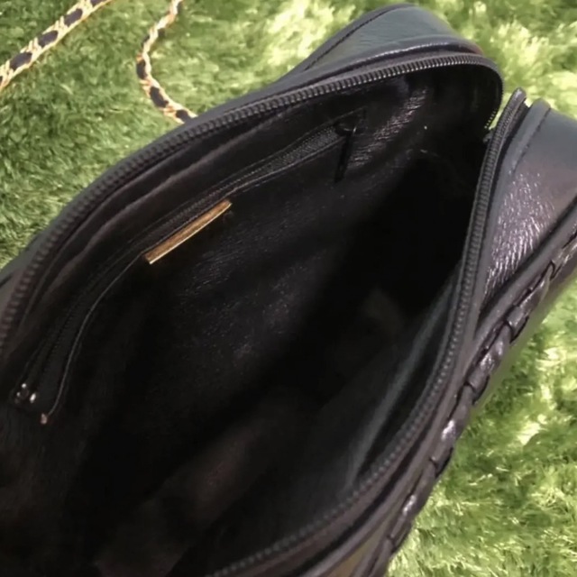 Givenchy ゴールド金具 チェーン 本革 レザーバッグ ショルダー Givenchy ゴールド金具 チェーン 本革 レザーバッグ ショルダー