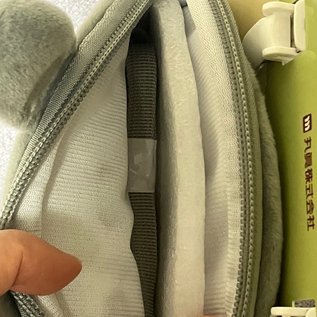 ジブリ(ジブリ)の新品　トトロ　クリップポケット　ポケットポーチ　ポーチ　ポシェット レディースのファッション小物(ポーチ)の商品写真