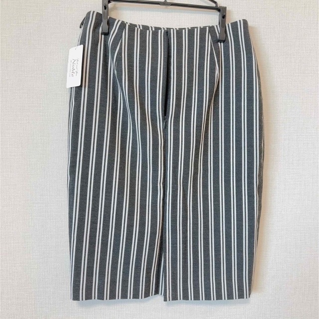 Spick and Span Noble(スピックアンドスパンノーブル)の定価11,000円　スピックアンドスパン　ストライプ　スカート　新品未使用 レディースのスカート(ひざ丈スカート)の商品写真