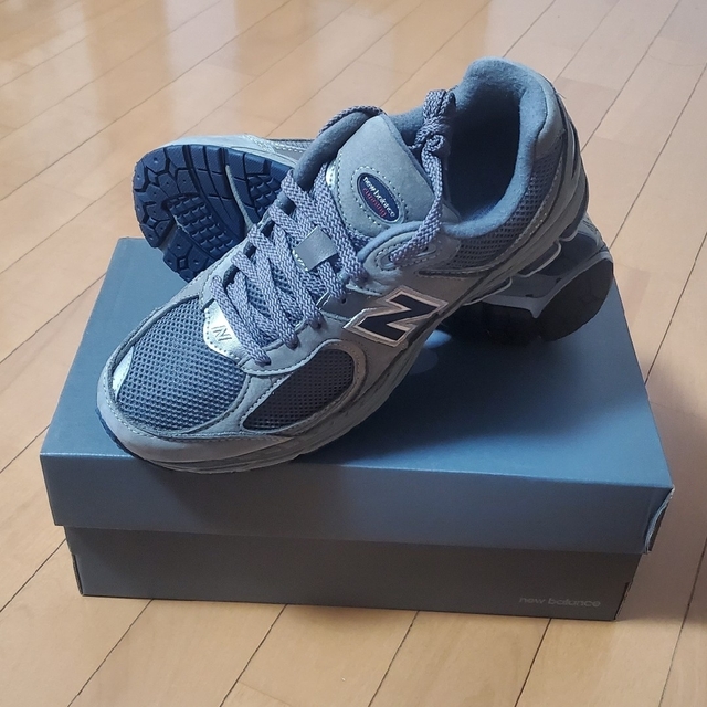 New Balance(ニューバランス)の【早い者勝ち】new balance 2002 ra 27cm 992 990 メンズの靴/シューズ(スニーカー)の商品写真