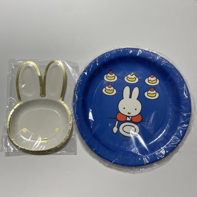 miffy(ミッフィー)のミッフィー　ペーパープレート　2種　6枚セット　お花見　ピクニックに☆ エンタメ/ホビーのおもちゃ/ぬいぐるみ(キャラクターグッズ)の商品写真