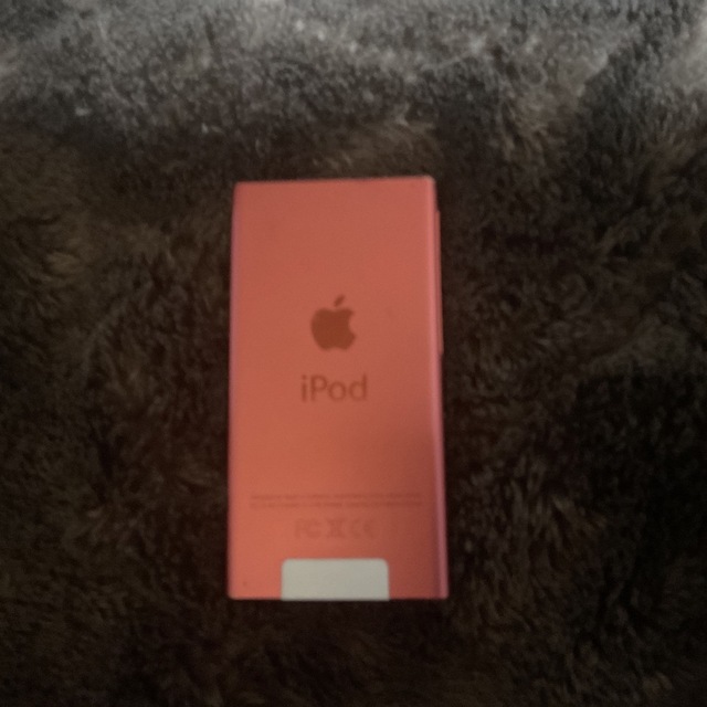 Apple(アップル)の【値下げしました】iPod nano 第7世代　ピンク スマホ/家電/カメラのオーディオ機器(ポータブルプレーヤー)の商品写真