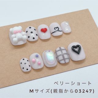 ネイルチップ No.51個性派韓国クマうるうるぷっくりカラフル推し色白現品 コスメ/美容のネイル(つけ爪/ネイルチップ)の商品写真