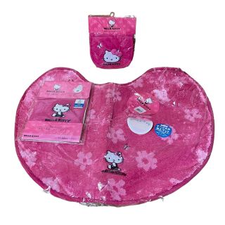 ハローキティ(ハローキティ)のHello kittyトイレカバー3点セット・新品(トイレマット)