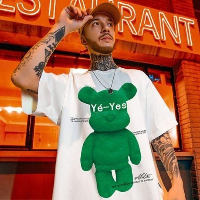 韓国 メンズ くま ベア Yes ストリート 半袖 Tシャツ ホワイト 白 メンズのトップス(Tシャツ/カットソー(半袖/袖なし))の商品写真