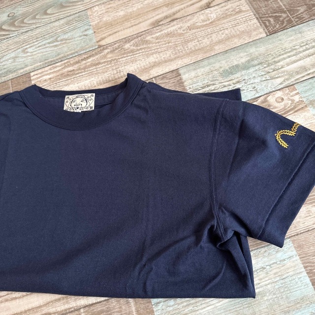 【新品】エヴィス　半袖tシャツ  金色カモメ刺繍　38サイズ　ネイビー