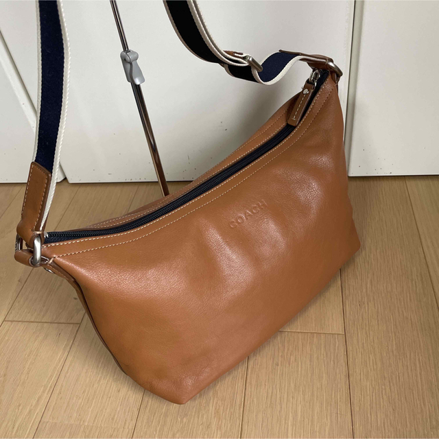 コーチ COACHヘリテージレザースモールクロスボディーF70559中古キャメル