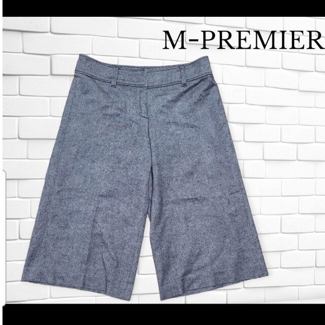 M-premier(エムプルミエ)のMーPREMIER エムプルミエ ウール混ショートパンツ グレー S レディースのパンツ(ショートパンツ)の商品写真