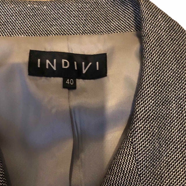 INDIVI(インディヴィ)のINDIVI インディヴィ インディビ　スーツセットアップ サイズ40 グレー系 レディースのフォーマル/ドレス(スーツ)の商品写真
