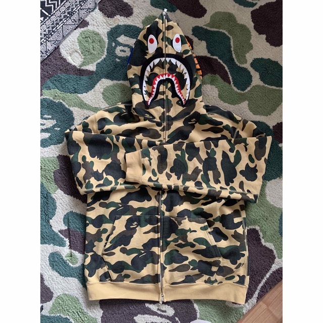 a bathing ape   猿迷彩  カモ  パーカー  イエロー  M