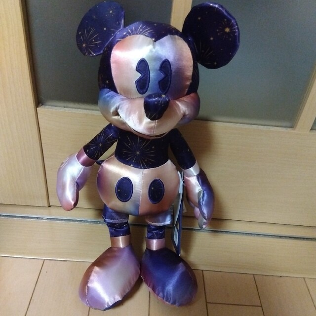 ミッキーマウス(ミッキーマウス)のミッキーぬいぐるみ50周年記念 エンタメ/ホビーのおもちゃ/ぬいぐるみ(キャラクターグッズ)の商品写真