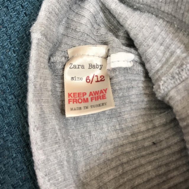 ZARA KIDS(ザラキッズ)のZARA babyサイズ グレータイツ キッズ/ベビー/マタニティのこども用ファッション小物(靴下/タイツ)の商品写真