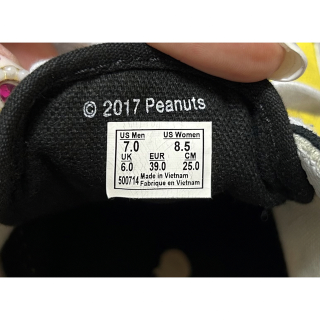 VANS(ヴァンズ)のVANS PEANUTS レディースの靴/シューズ(スニーカー)の商品写真